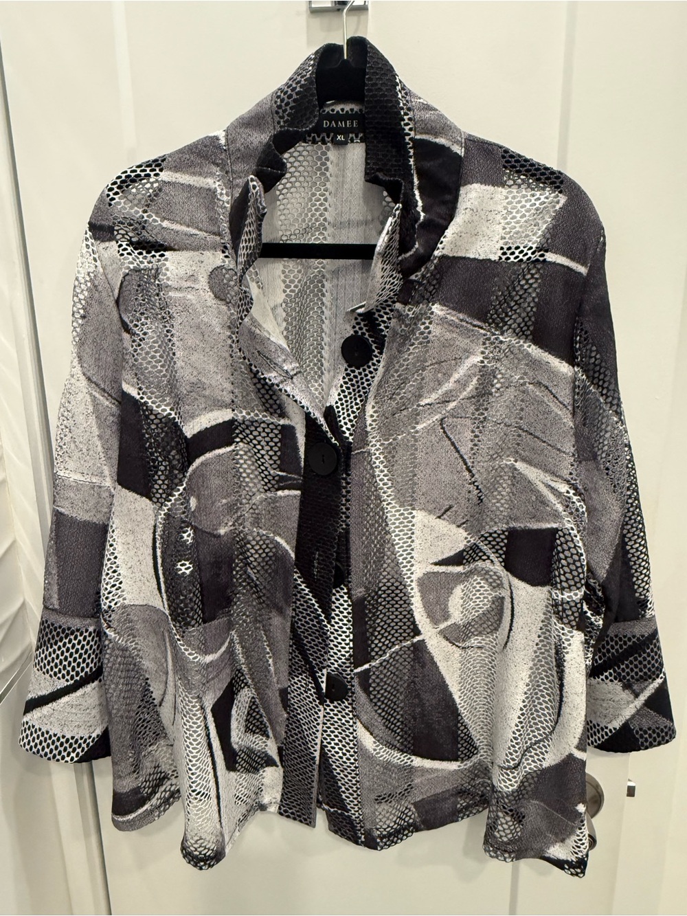 Damee NYC Black & Gray Abstract Print Jacket with adjustable collar